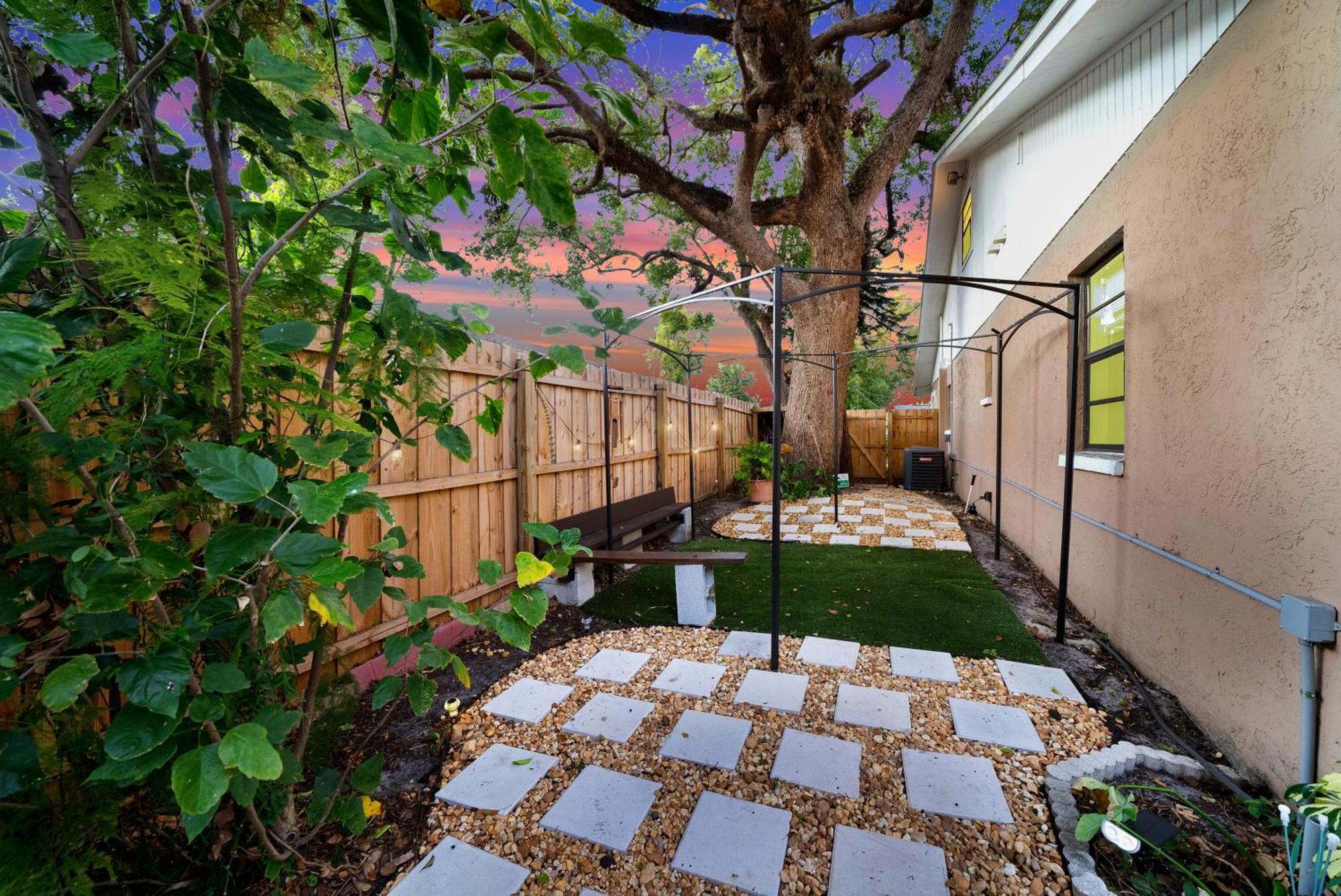 Zen Jungle House By Busch Gardens Sleeps 12 With Outdoor Games & Detached Play Space! Tampa Exterior photo